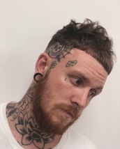 Blunt and Hustle Punks not dead; Blunt fringe with a heavy graduation working forwards giving us pla