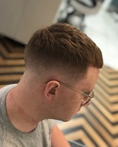 Crop Crop skin fade with a lot of texture on the top