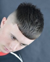 Croppp Using a square layer and diagonal cutting like to create the correct shape on top, whilst usi