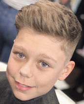 Eyes Simple haircut but a great smile