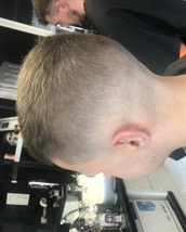 Fade Zero fade with short length on the top.