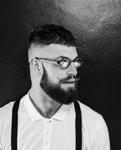 Jo’s close up He still hadn’t seen what i shaved in the back