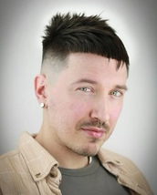 Loud crop Here is a crop with a strong shape throughout the structure of the haircut. I have also le