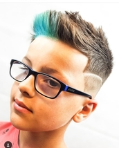 Ocean wave Skin fade and linework with a solace of colour