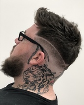 outlines Textured uplift style, detailed with skin fade and pattern