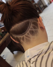 Pattern Womens undercut, freehand