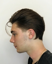 Personalised pomp This is a personalised pomp with some personalisation around the nape area leaving