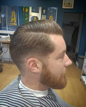 Side part Classic shape maintaining weight in the sides