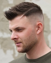 Spikes Skin fade with scratches in the back, working with what we have on top being quite straight h