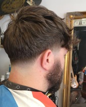 Tapers Sharp tapers. Long messy top