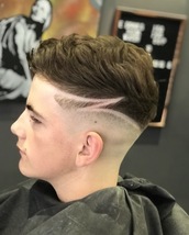 The Head Turner Heavy foil fade, choppy texture. Pattern razored.